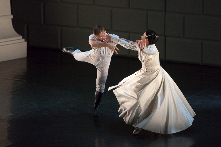 Matthew Bourne's Swan Lake @ Stadsschouwburg, picture 30, photographed by Koen Rondelez - FrontView Magazine