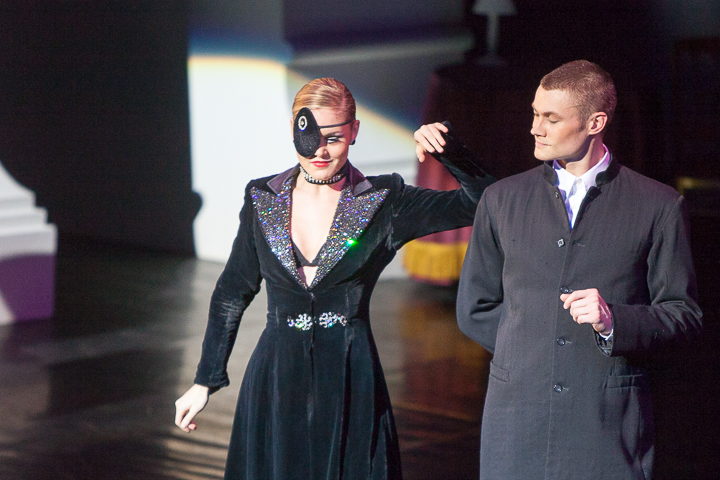 Matthew Bourne's Swan Lake @ Stadsschouwburg, picture 54, photographed by Koen Rondelez - FrontView Magazine