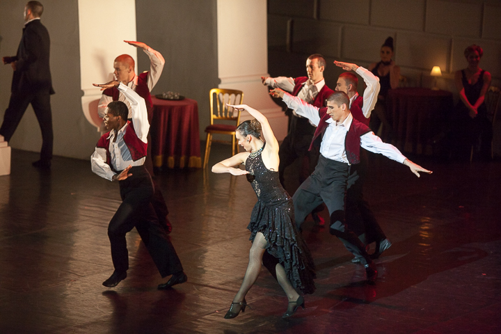 Matthew Bourne's Swan Lake @ Stadsschouwburg, picture 59, photographed by Koen Rondelez - FrontView Magazine