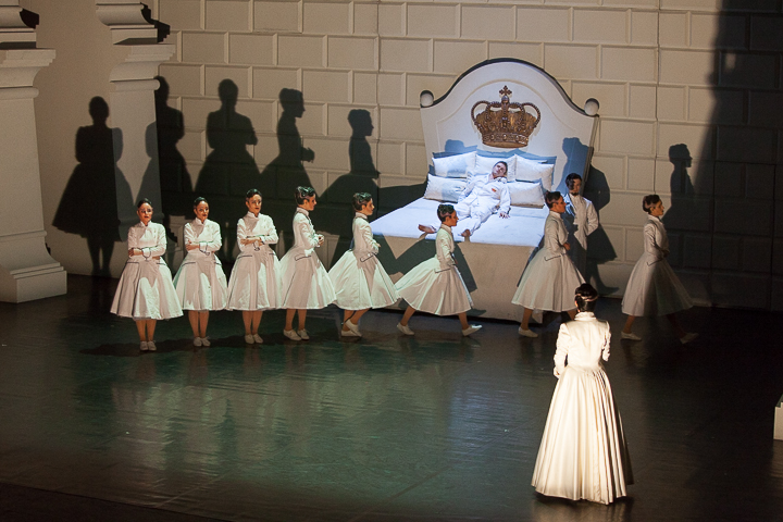 Matthew Bourne's Swan Lake @ Stadsschouwburg, picture 64, photographed by Koen Rondelez - FrontView Magazine