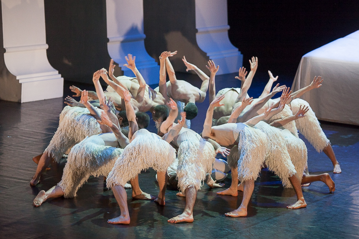 Matthew Bourne's Swan Lake @ Stadsschouwburg, picture 68, photographed by Koen Rondelez - FrontView Magazine