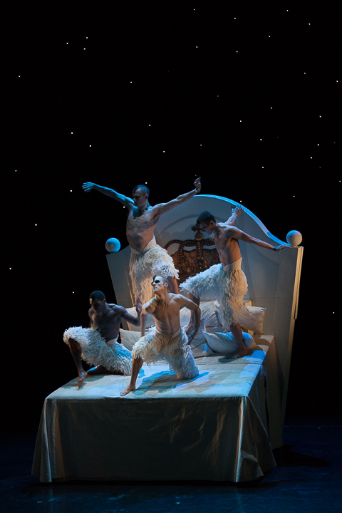 Matthew Bourne's Swan Lake @ Stadsschouwburg, picture 69, photographed by Koen Rondelez - FrontView Magazine