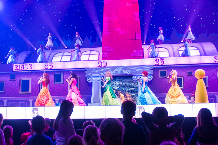 De grote Sinterklaasshow 2013 @ Sportpaleis, foto 42, foto's door Dimitri Vanlommel - FrontView Magazine