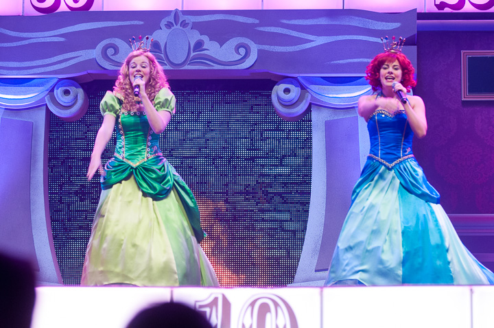 De grote Sinterklaasshow 2013 @ Sportpaleis, foto 43, foto's door Dimitri Vanlommel - FrontView Magazine