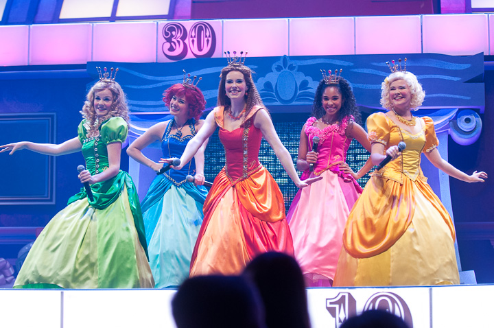 De grote Sinterklaasshow 2013 @ Sportpaleis, foto 48, foto's door Dimitri Vanlommel - FrontView Magazine