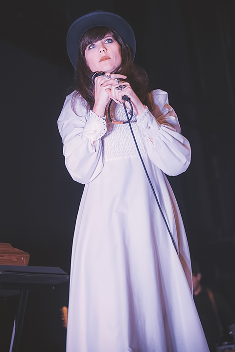 In The Valley Below @ Ancienne Belgique, picture 5, photographed by Elke Briers - FrontView Magazine