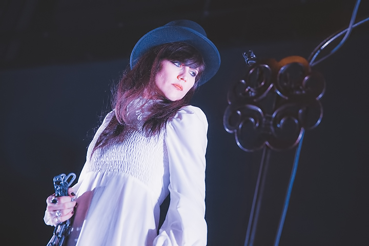 In The Valley Below @ Ancienne Belgique, picture 9, photographed by Elke Briers - FrontView Magazine