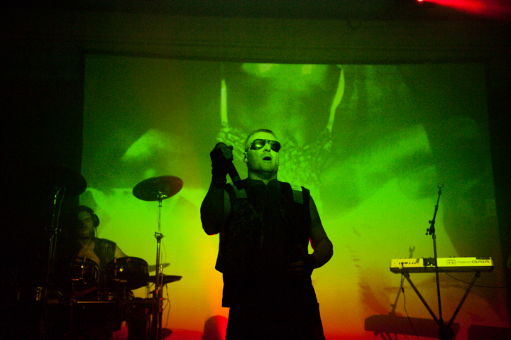 Front 242 @ De Casino, picture 5, photographed by Davy Vissers - FrontView Magazine
