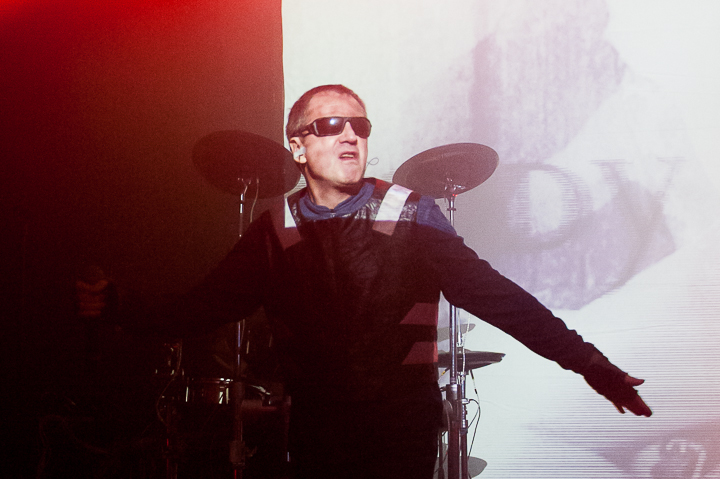Front 242 @ De Casino, picture 6, photographed by Davy Vissers - FrontView Magazine