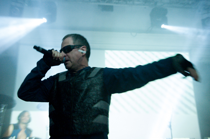 Front 242 @ De Casino, picture 10, photographed by Davy Vissers - FrontView Magazine