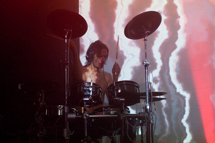 Front 242 @ De Casino, picture 16, photographed by Davy Vissers - FrontView Magazine