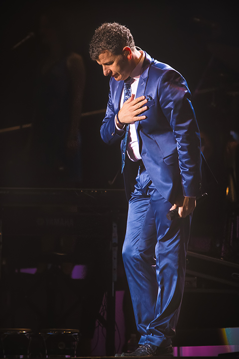 Semino Rossi @ Ethias Arena, picture 4, photographed by Elke Briers - FrontView Magazine