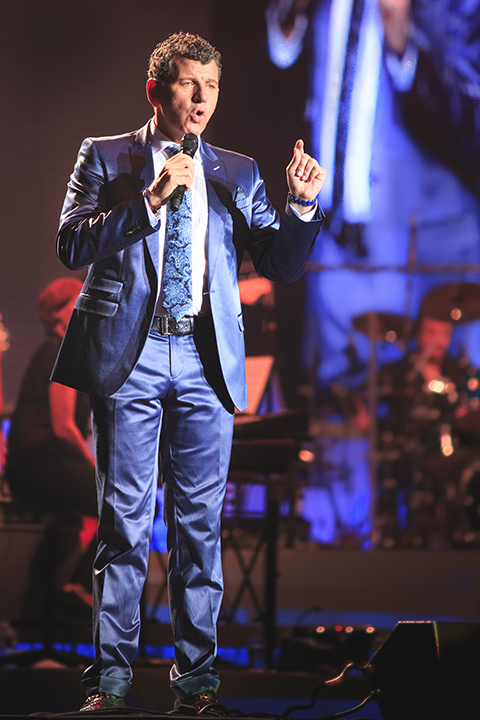 Semino Rossi @ Ethias Arena, picture 10, photographed by Elke Briers - FrontView Magazine