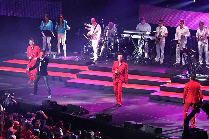 Zingpaleis 2013 @ Ethias Arena Hasselt, picture 10, photographed by Heidi Elen - FrontView Magazine