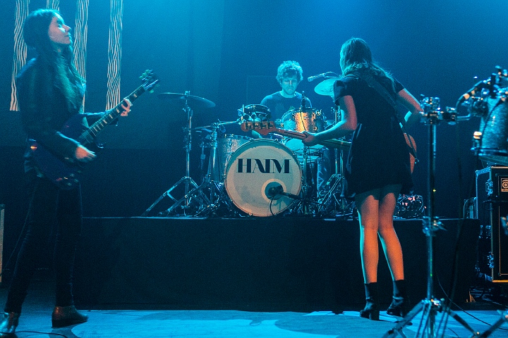 Haim @ Trix, picture 1, photographed by Edwin Houdevelt - FrontView Magazine