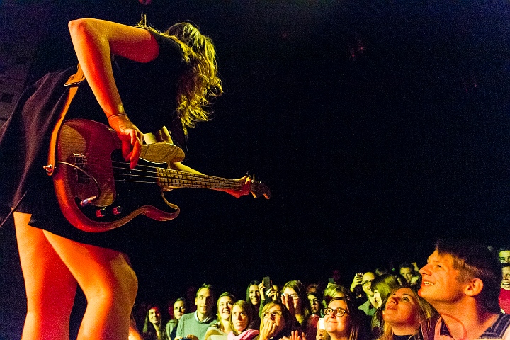 Haim @ Trix, picture 7, photographed by Edwin Houdevelt - FrontView Magazine