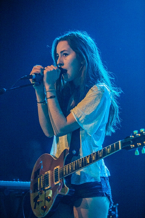 Haim @ Trix, picture 14, photographed by Edwin Houdevelt - FrontView Magazine