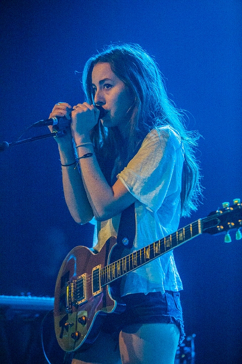 Haim @ Trix, picture 15, photographed by Edwin Houdevelt - FrontView Magazine