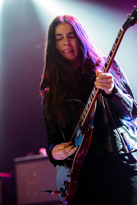 Haim @ Trix, picture 26, photographed by Edwin Houdevelt - FrontView Magazine