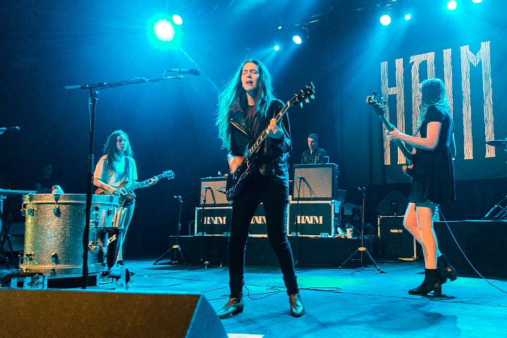 Haim @ Trix, picture 39, photographed by Edwin Houdevelt - FrontView Magazine