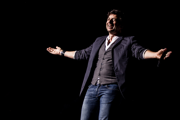 Patrick Bruel @ Vorst Nationaal, picture 17, photographed by Dorien Goetschalckx - FrontView Magazine