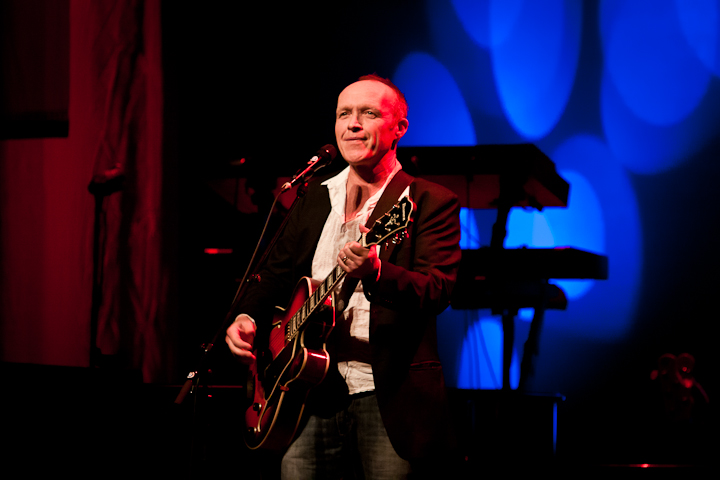 Stef Bos & Band @ de Warande, picture 3, photographed by Carine Wouters - FrontView Magazine