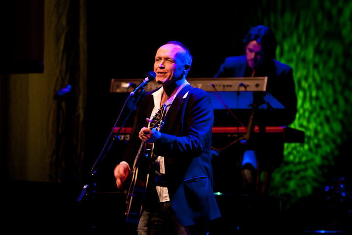Stef Bos & Band @ de Warande, picture 22, photographed by Carine Wouters - FrontView Magazine