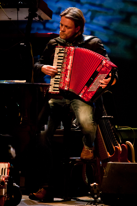 Stef Bos & Band @ de Warande, picture 25, photographed by Carine Wouters - FrontView Magazine