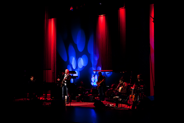 Stef Bos & Band @ de Warande, picture 31, photographed by Carine Wouters - FrontView Magazine