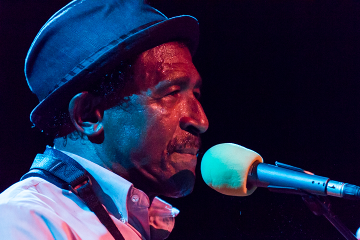 The Grandmothers of Invention @ De Casino Sint-Niklaas, picture 4, photographed by Guy Danneels - FrontView Magazine