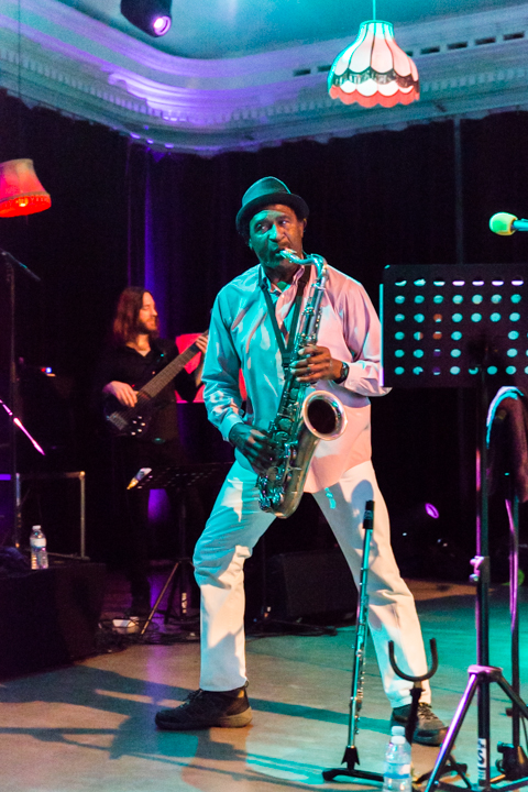 The Grandmothers of Invention @ De Casino Sint-Niklaas, picture 17, photographed by Guy Danneels - FrontView Magazine
