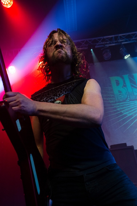 Bliksem @ De Pit, picture 9, photographed by Edwin Houdevelt - FrontView Magazine