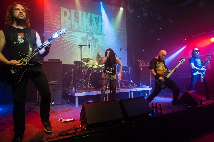 Bliksem @ De Pit, picture 26, photographed by Edwin Houdevelt - FrontView Magazine