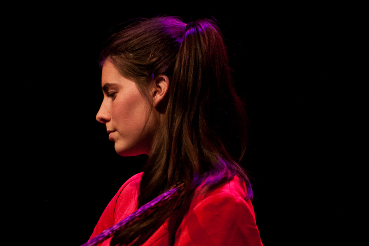 Love Like Birds @ de Warande, picture 10, photographed by Carine Wouters - FrontView Magazine