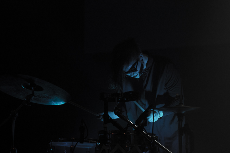 Glasvegas @ Het Depot, picture 9, photographed by Alexander Eyckmans - FrontView Magazine