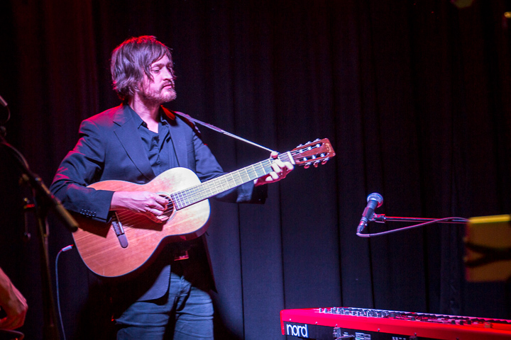 Sarah Blasko @ Het Depot, picture 6, photographed by Kurt Jacobs - FrontView Magazine