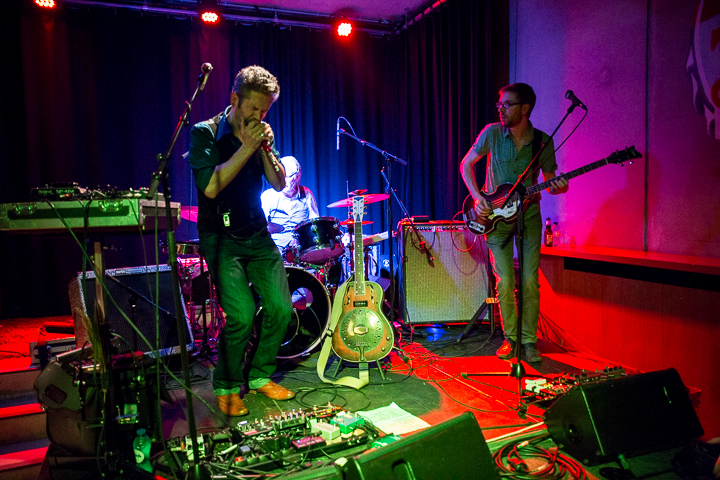 The Rhythm Junks @ Het Depot, picture 3, photographed by Kurt Jacobs - FrontView Magazine