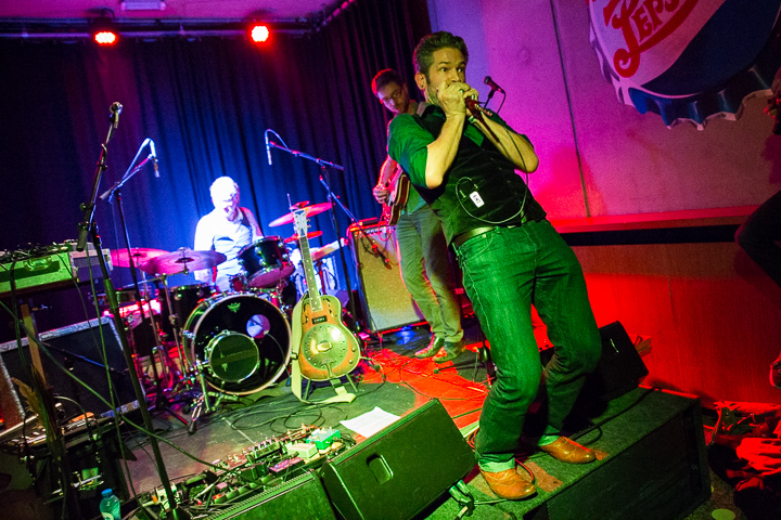 The Rhythm Junks @ Het Depot, picture 4, photographed by Kurt Jacobs - FrontView Magazine