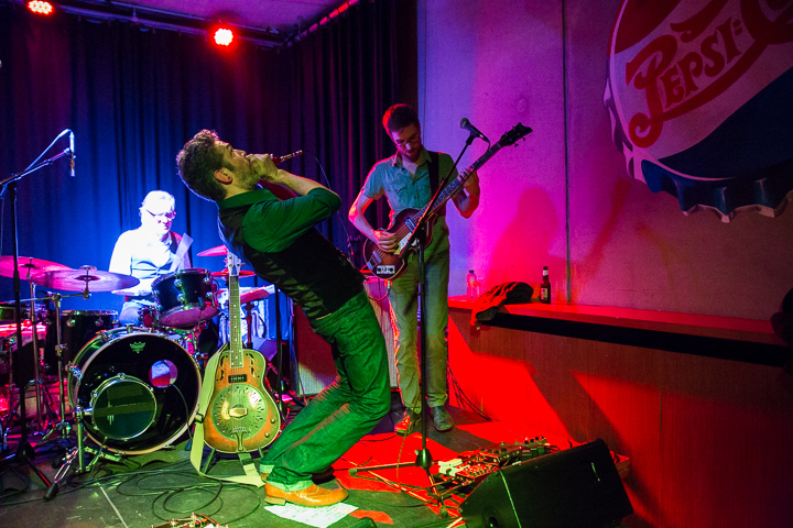 The Rhythm Junks @ Het Depot, picture 8, photographed by Kurt Jacobs - FrontView Magazine