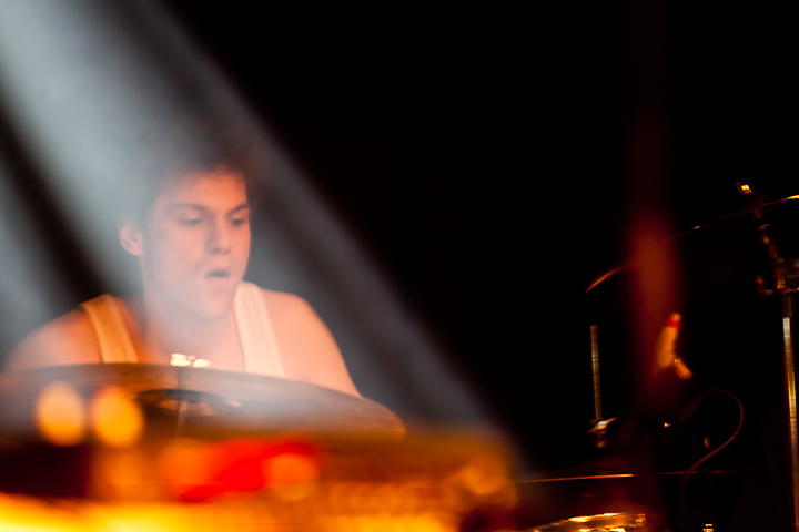 De Geweldigheid @ 013, picture 3, photographed by Gunter Van Hoye - FrontView Magazine