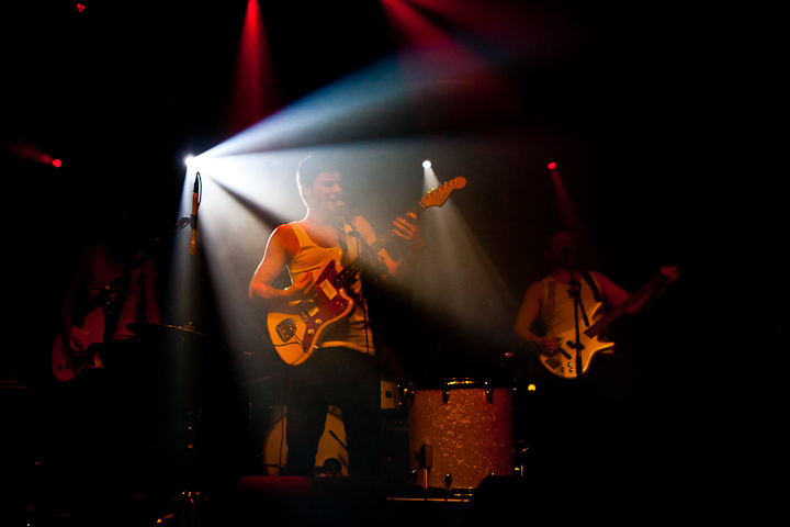 De Geweldigheid @ 013, picture 5, photographed by Gunter Van Hoye - FrontView Magazine
