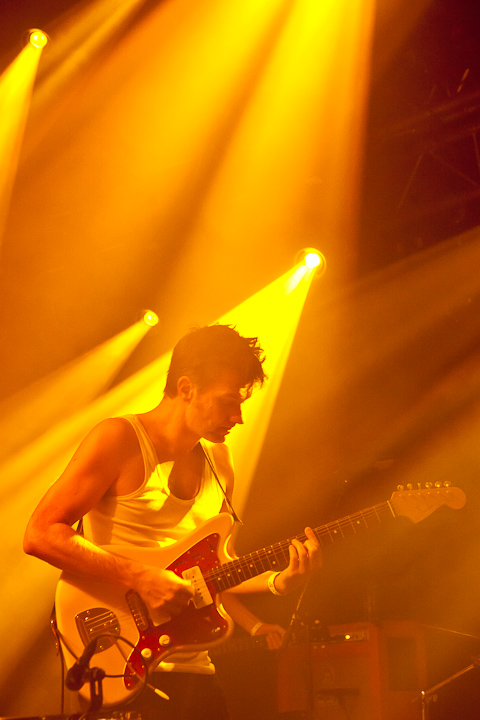 De Geweldigheid @ 013, picture 9, photographed by Gunter Van Hoye - FrontView Magazine