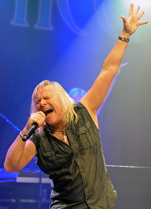 Uriah Heep @ Bosuil Weert (NL), foto 10, foto's door Paul Nouwen - FrontView Magazine