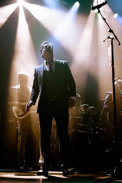 Guus Meeuwis - Het Kan Hier Zo Mooi Zijn @ 013, picture 6, photographed by Elke Briers - FrontView Magazine