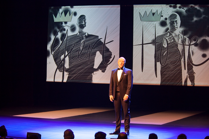 Geert Hoste King @ Stadsschouwburg, picture 5, photographed by Koen Rondelez - FrontView Magazine