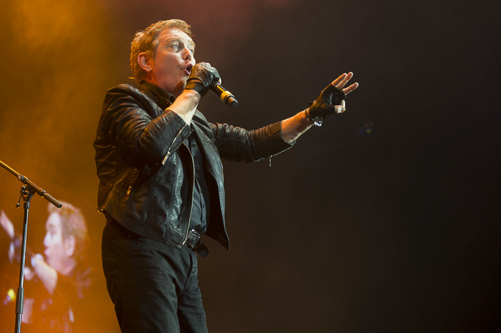Golden years 25th edition @ sportpaleis, picture 9, photographed by Steven Stausens - FrontView Magazine
