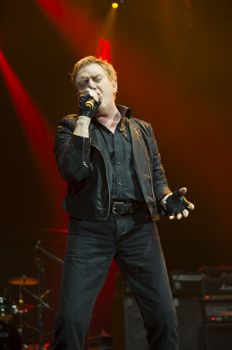 Golden years 25th edition @ sportpaleis, picture 15, photographed by Steven Stausens - FrontView Magazine