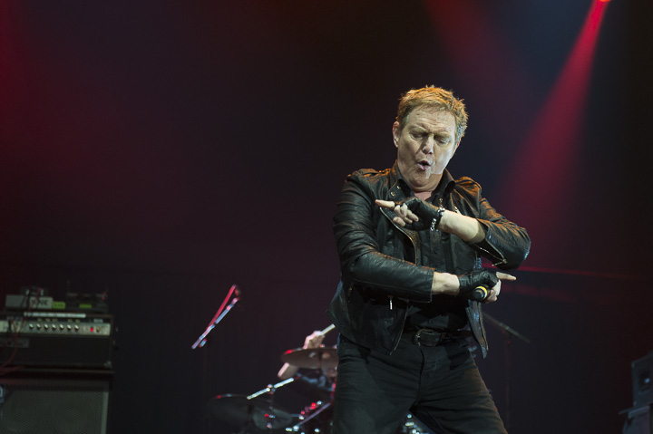 Golden years 25th edition @ sportpaleis, picture 17, photographed by Steven Stausens - FrontView Magazine