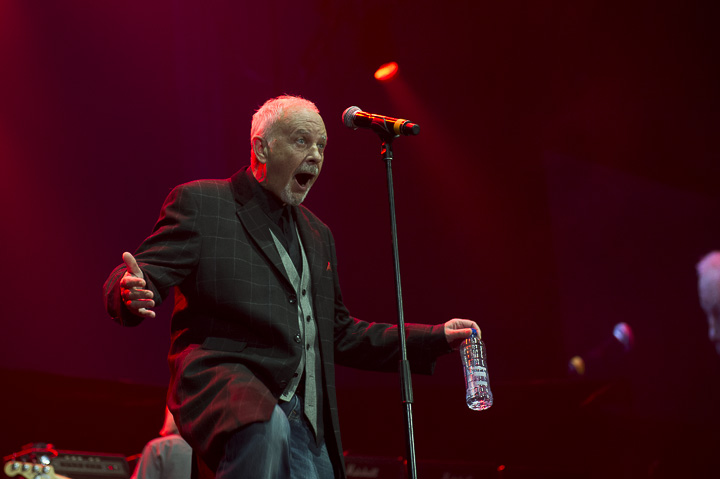 Golden years 25th edition @ sportpaleis, picture 18, photographed by Steven Stausens - FrontView Magazine