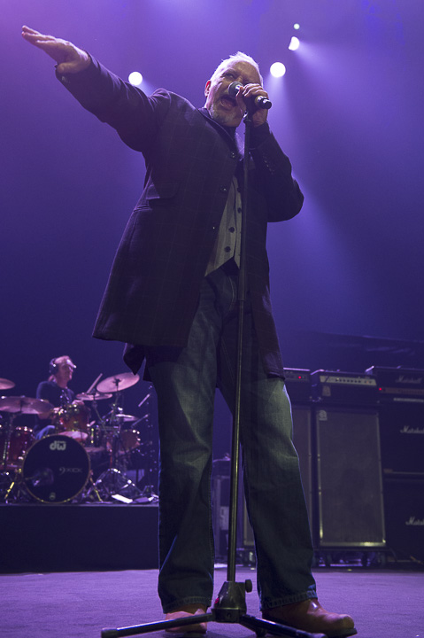Golden years 25th edition @ sportpaleis, picture 28, photographed by Steven Stausens - FrontView Magazine